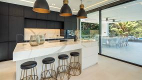 For sale 6 bedrooms villa in Las Brisas del Golf