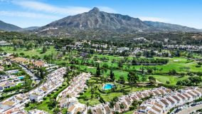 Zweistöckiges Penthouse zu verkaufen in Los Dragos, Nueva Andalucia