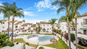 Town House for sale in El Paraiso, Estepona East