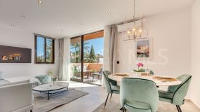Appartement for sale in El Paraiso Playa, Estepona Est