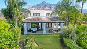 Villa en venta en Lomas de Magna Marbella, Marbella Golden Mile