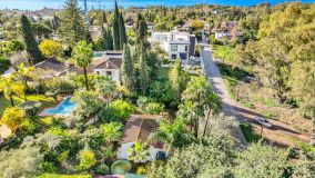 Wonderful two bedroom, south west facing villa located in the sought after community of La Carolina, On Marbella’s prestigious Golden Mile