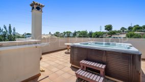 For sale villa in Calahonda with 5 bedrooms