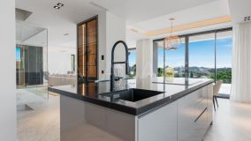 Villa for sale in Los Flamingos Golf, Benahavis