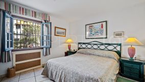 Apartment for sale in Puerto de Cabopino with 4 bedrooms