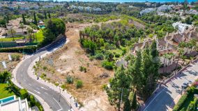 Incredible plot and project for sale on Marbella’s Golden Mile, Lomas de Marbella Club - with sea views
