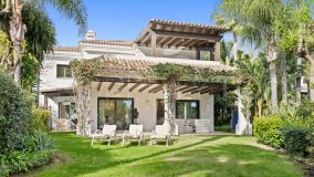 Wonderful six bedroom southwest facing luxury villa in Lomas de Magna Marbella on Marbella's Golden Mile