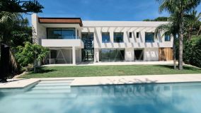 Villa zu verkaufen in Los Monteros Playa, Marbella Ost