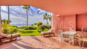 Apartamento Planta Baja en venta en Menara Beach, Estepona Este