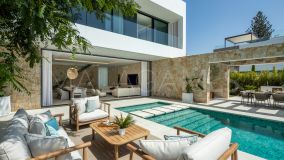 Villa for sale in Cortijo Blanco, San Pedro de Alcantara