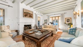 Villa for sale in El Madroñal, Benahavis