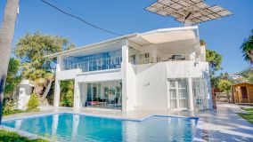 Villa for sale in Elviria, Marbella Est