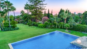 Villa for sale in Hacienda las Chapas, Marbella Öst