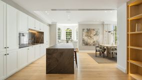 Villa for sale in Nueva Andalucia, Marbella