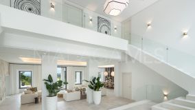 Villa en venta en El Madroñal, Benahavis