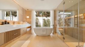 Villa for sale in Nueva Andalucia, Marbella