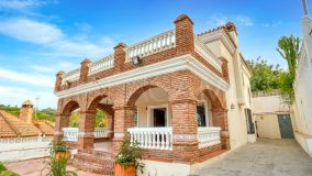 Villa for sale in El Rosario, Marbella East