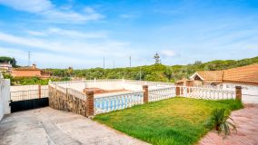 Villa for sale in El Rosario, Marbella East
