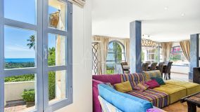Villa for sale in Estepona Hills, Altos de Estepona