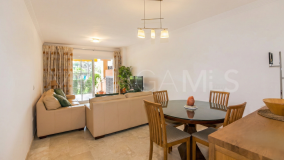 Markplanslägenhet for sale in Elviria, Marbella Öst