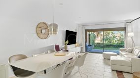 Markplanslägenhet for sale in Benatalaya, Estepona Öst