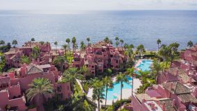 Appartement rez de chaussée for sale in Menara Beach, Estepona Est
