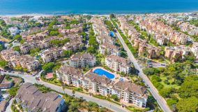 Lägenhet for sale in Elviria Playa, Marbella Öst