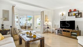 Lägenhet for sale in Elviria Playa, Marbella Öst