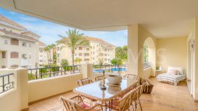 Lägenhet for sale in Elviria Playa, Marbella Öst