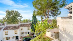 Town House for sale in El Capricho, Marbella Golden Mile