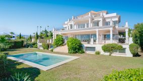 Villa for sale in Los Flamingos, Benahavis