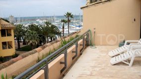 Spacious penthouse in Sotogrande Marina