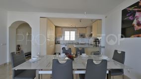 For sale Calahonda apartment with 2 bedrooms