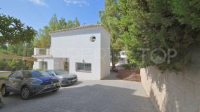 Villa en venta en Calahonda, 450.000 €