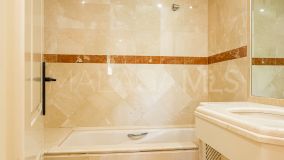 Apartamento en venta en Elviria, Marbella Este