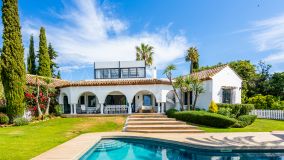 Villa for sale in Hacienda las Chapas, Marbella Öst