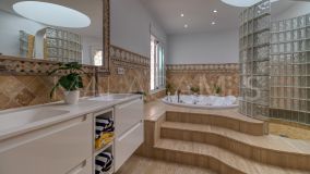 Villa for sale in Mijas