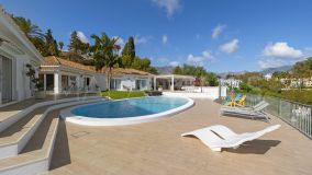 Villa for sale in Sierrezuela, Mijas Costa