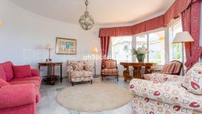 4 bedrooms villa for sale in Calahonda