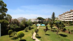 For sale 2 bedrooms penthouse in Calahonda