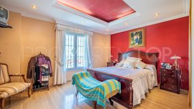 Villa for sale in Torrequebrada with 5 bedrooms