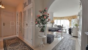 For sale apartment with 2 bedrooms in Calahonda