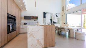 Villa for sale in Benalmadena