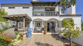 Villa en venta en Elviria, Marbella Este