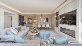 Stunning Renovated Penthouse in Alhambra del Mar - Marbella Golden Mile