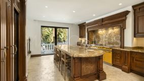 Villa en venta en Aloha, Nueva Andalucia
