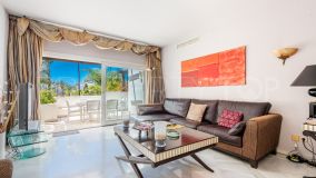 For sale penthouse with 3 bedrooms in Alhambra del Mar