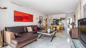 For sale penthouse with 3 bedrooms in Alhambra del Mar