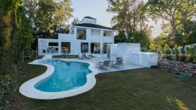 Villa for sale in Las Brisas with 5 bedrooms
