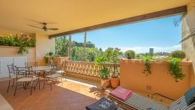 Apartment for sale in Rio Real Golf, Marbella East